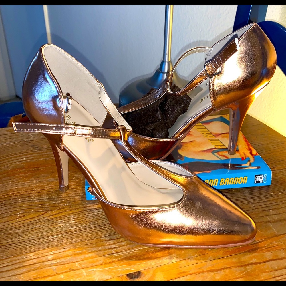 Metallic rose gold heels
